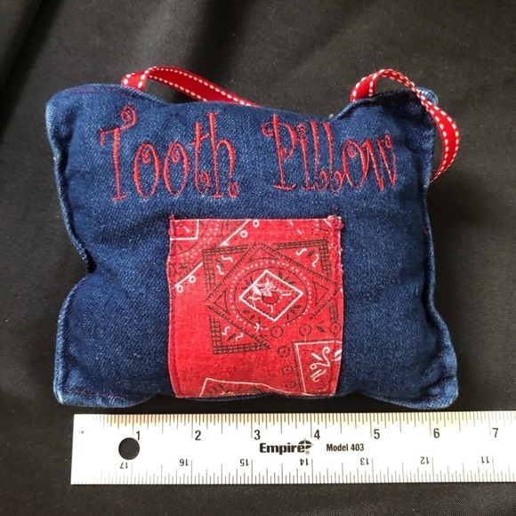 Tooth Fairy Pillow Embroidered w/ Pocket & Handle - Picture 6 of 7